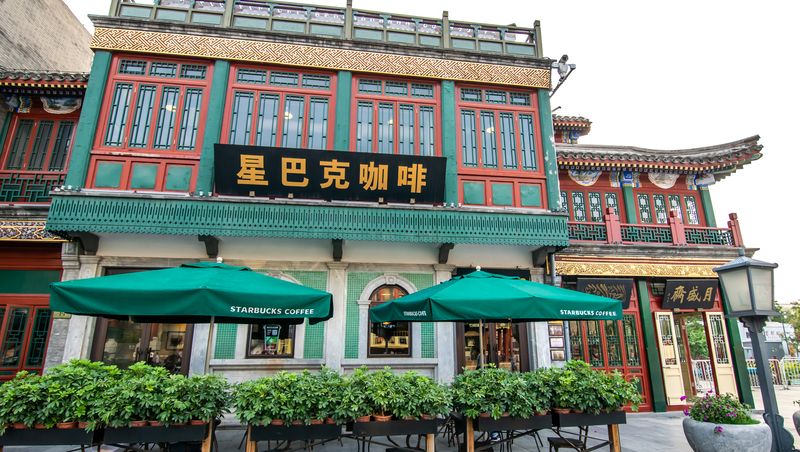 星巴克中國市場重挫、拖垮全球業績，為何還要繼續展店？