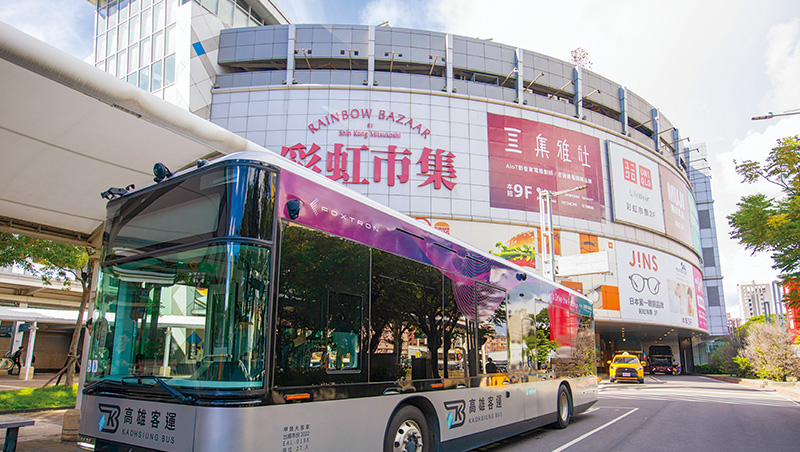 整個高雄是鴻海的AI實驗室！揭劉揚偉攜黃仁勳最新野心