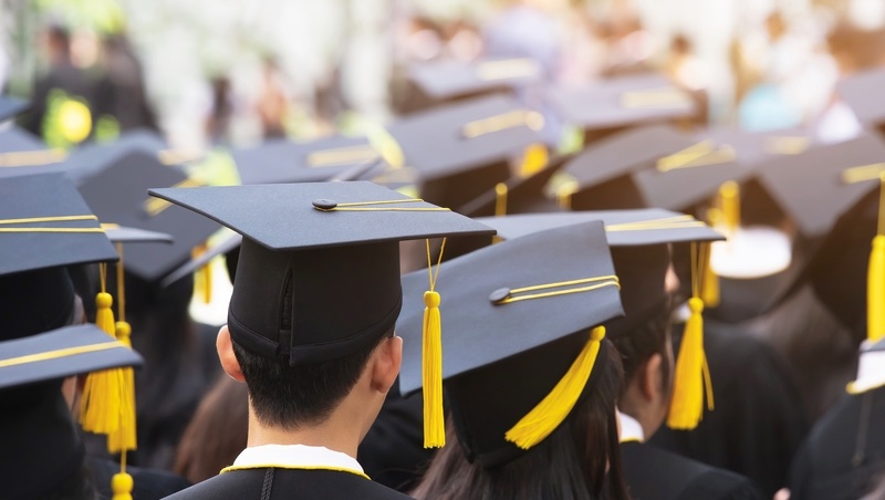 畢業典禮用graduation ceremony，不是正式用法？