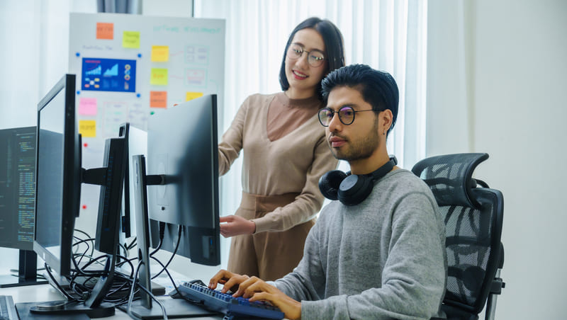 「系統很lag」老外聽不懂！5個常見辦公室中式英文