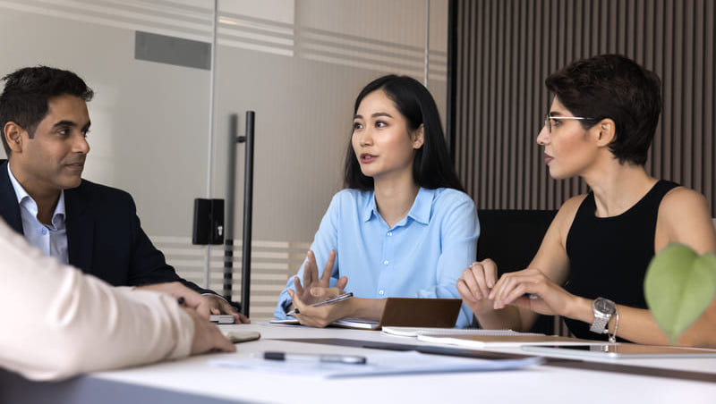 談判時說we will try our best，不會加分！9個能說服人的商務英語技巧