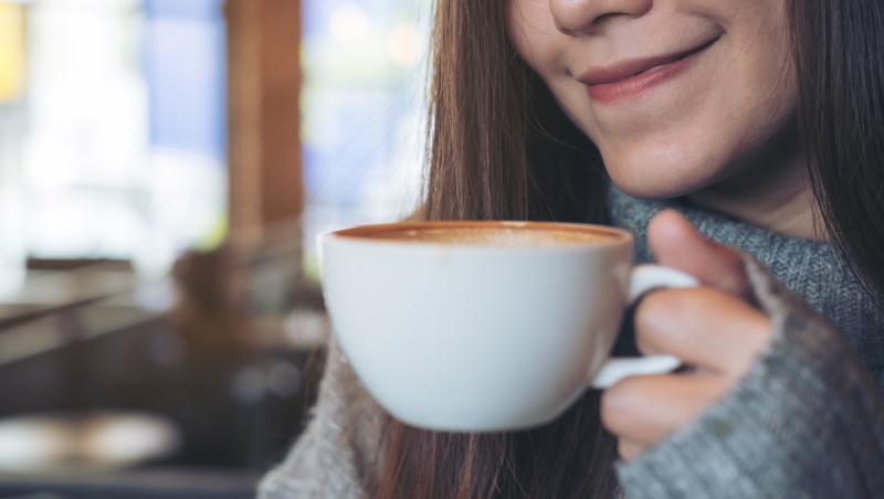 泡鮮奶茶該先放茶還是牛奶？紅茶專家葉怡蘭的「黃金比例」是…