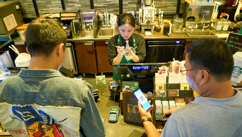 1杯星冰樂熱量等於1個便當！18款星巴克低熱量飲品公開、最低不到10大卡