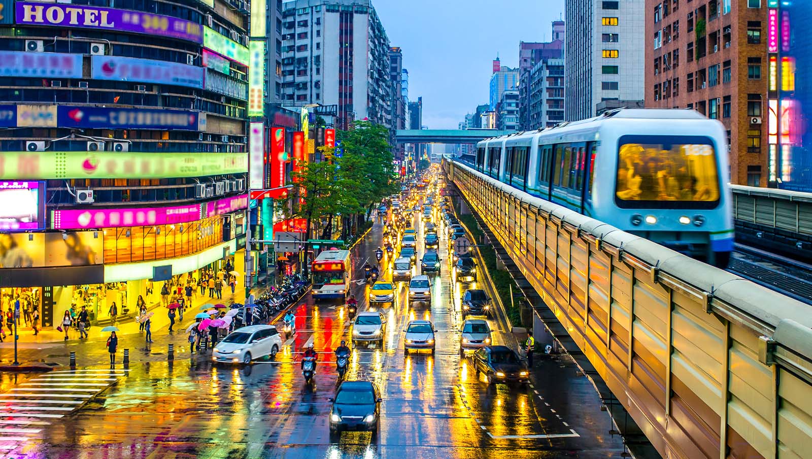 台北捷運十大最貴店租站點曝光！北車、中山意外沒上榜，冠軍是這一站