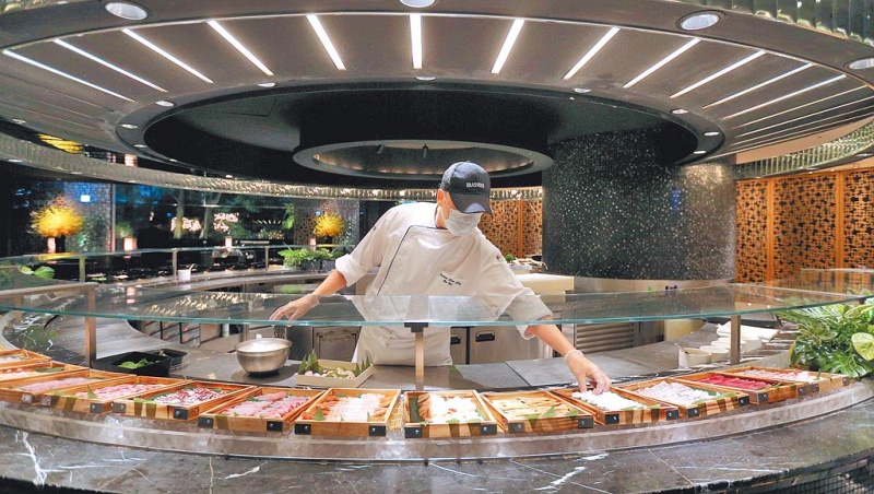 飯店業豁出去 首見零房費求生