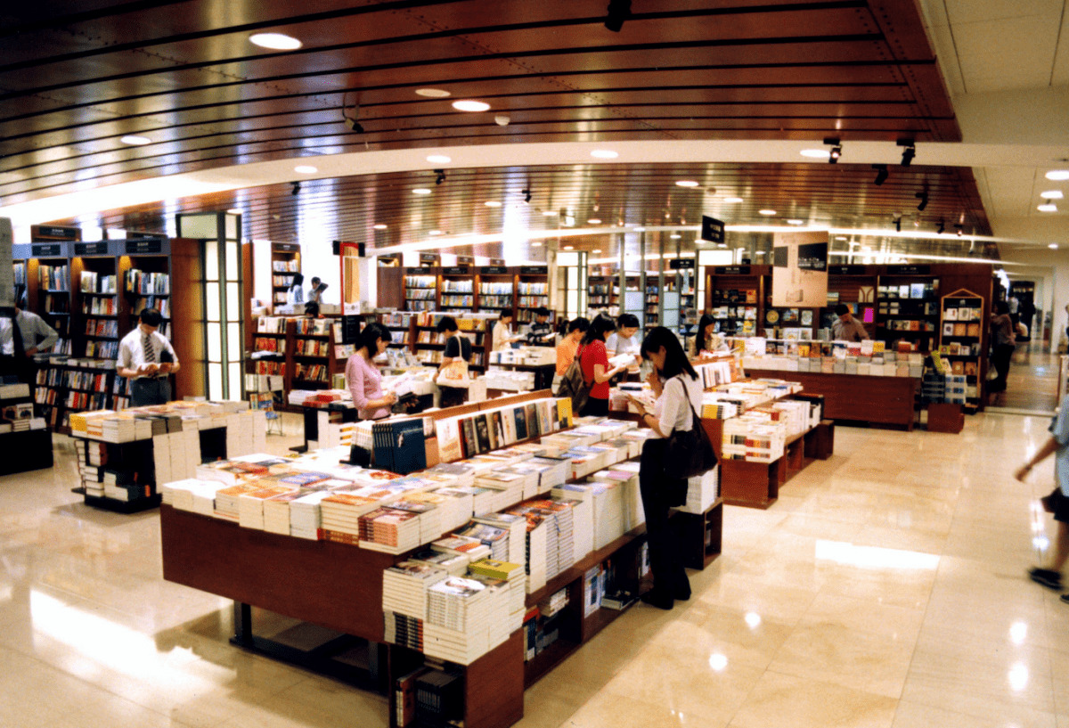 曾經只要勤奮賣書就能叫座⋯1999年敦南誠品月營收4千萬！「書店一條街」文學風景到哪去？