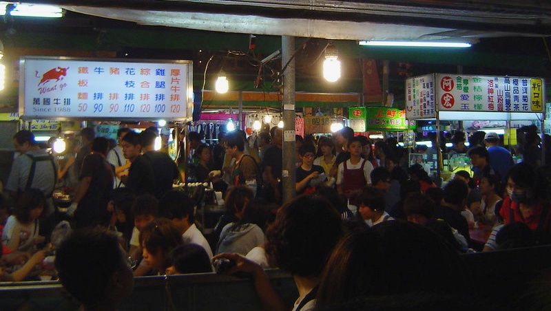 一天虧百萬！瑞豐夜市「30年最慘」恐在7月熄燈，全台最後一家「香鷄城」也停業