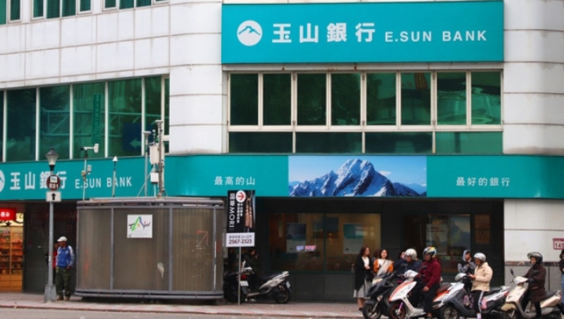 家樂福若易主，信用卡大洗牌？百萬張玉山聯名卡怎麼辦