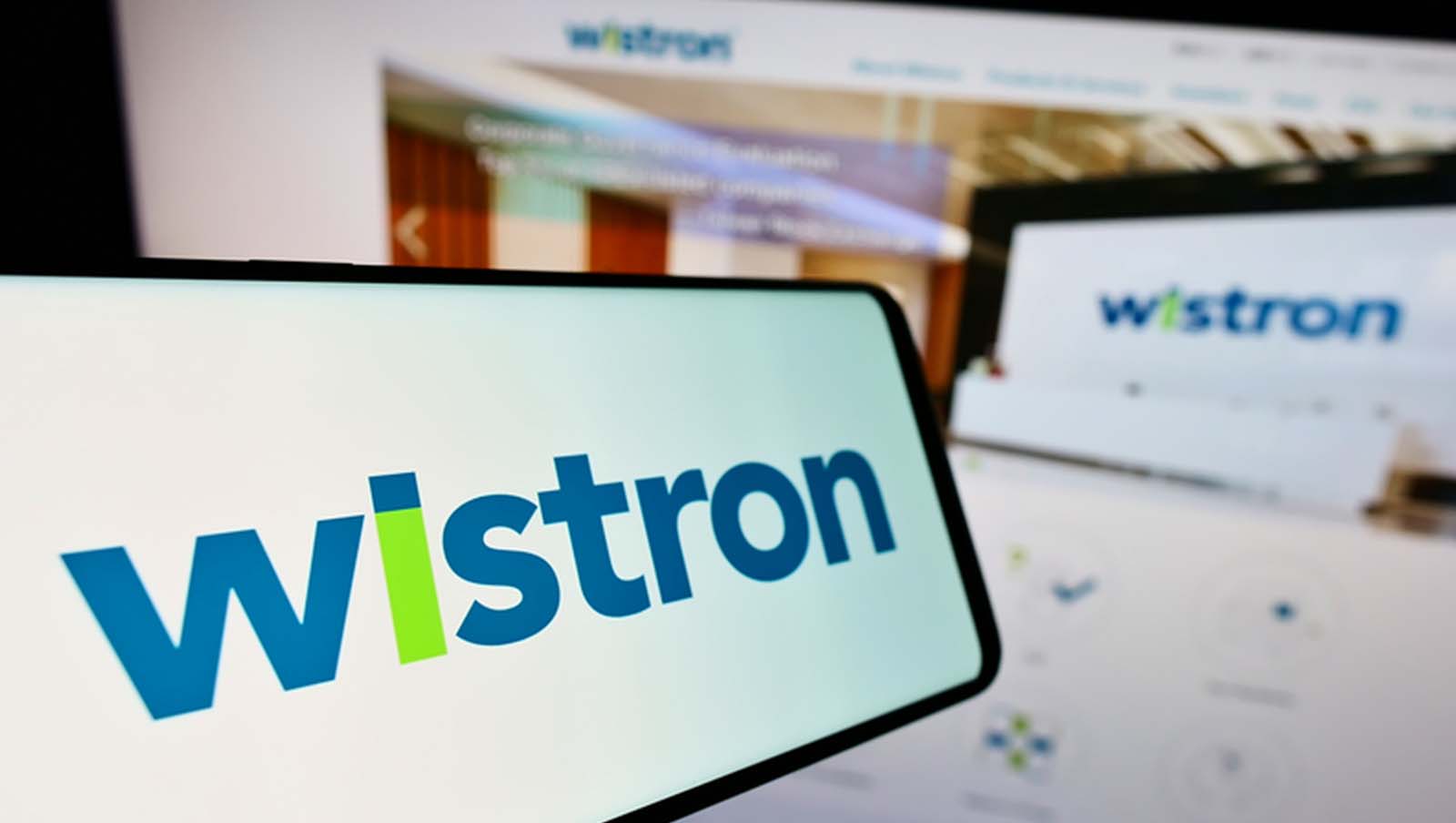 年薪18個月、週六不補班⋯緯創砸百億擴產、釋上千職缺,急徵「這類人才」