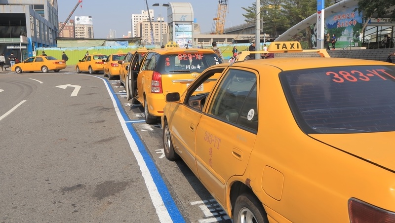 AI這麼熱，老手卻推薦這檔「計程車股」⋯股市大咖：是毛利超過40%的產業異類