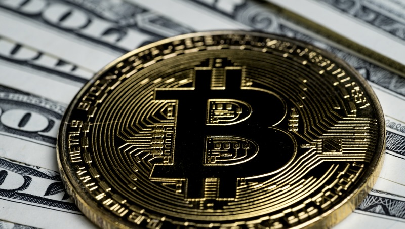 幣圈歡呼！美核准比特幣ETF，11檔上市首日吸46億美元