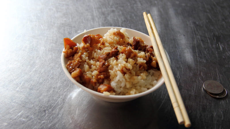 滷肉飯、高級法餐，哪個更賺錢？會計師教你從一關鍵看懂經營法則
