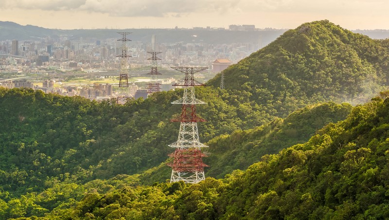 電價即將全面調漲！經部點名半導體業首當其衝、民生用電不分級開漲