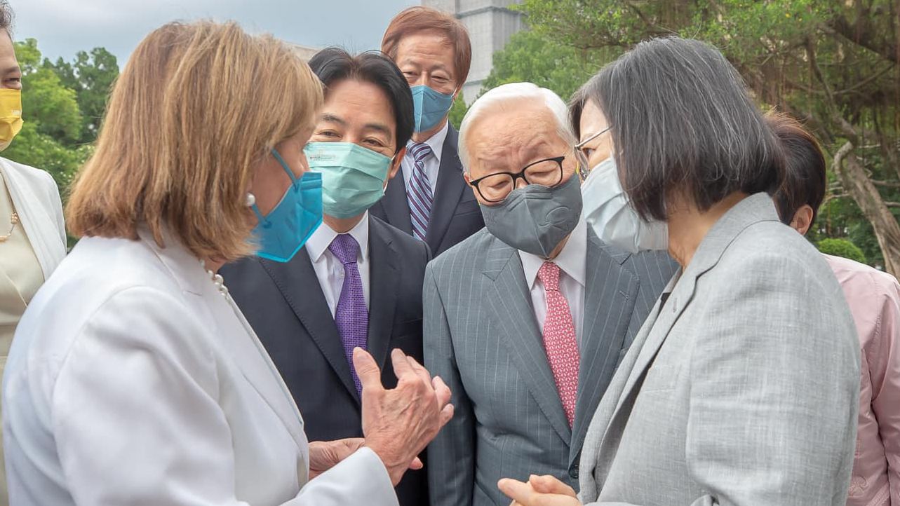 裴洛西見張忠謀、劉德音》再把美國晶片法案拿出來講，固樁台積電？