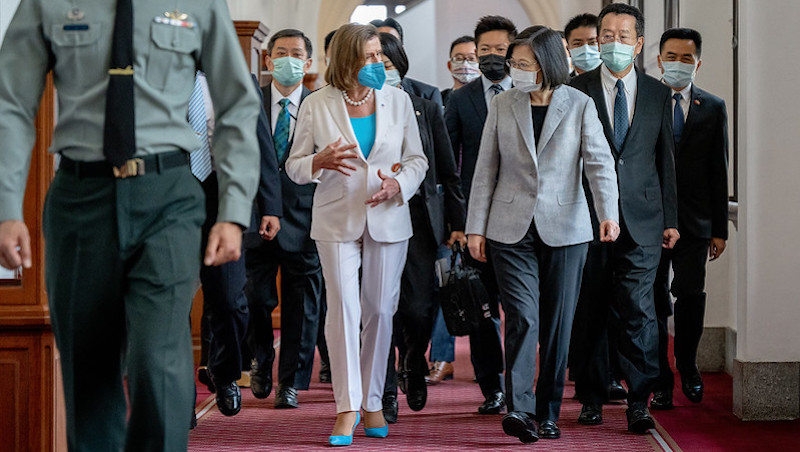 習近平的兩難》裴洛西訪台，讓美中兩國陷入「膽小鬼賽局」