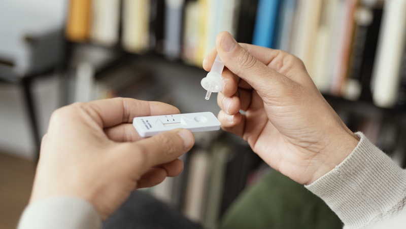身體不舒服就居家快篩？錯！重症醫師：只有這3類人適合用！