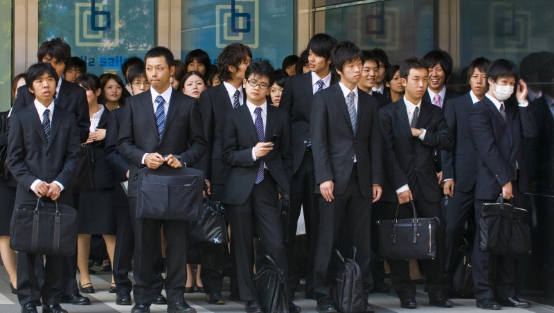日經中文網》千萬年薪、週休4天，日本政府與企業爭IT人才
