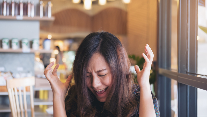 愛對店員發脾氣、一點小事就不開心⋯這種人，其實最氣的是自己