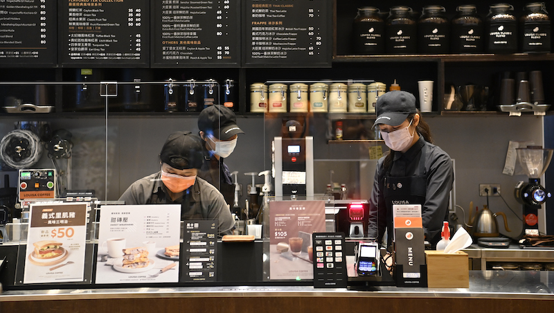 點一杯咖啡坐一天錯了嗎？咖啡店老總看路易莎：顧客越愛我們，店家越難存活
