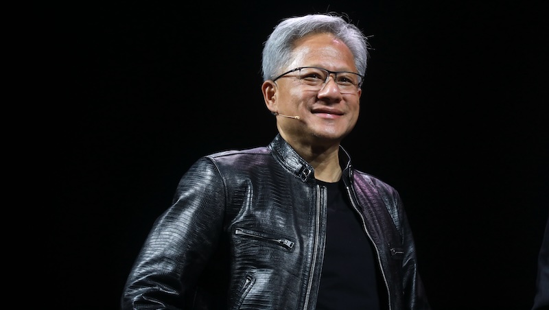 黃仁勳不信正式報告，每天看員工來信掌握輝達內部動態