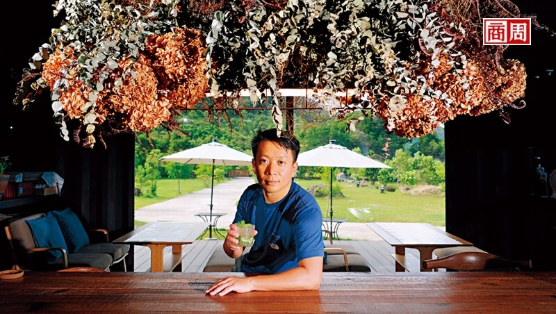 聯發科主管，捨 350 萬年薪到長濱當稻農、開酒館