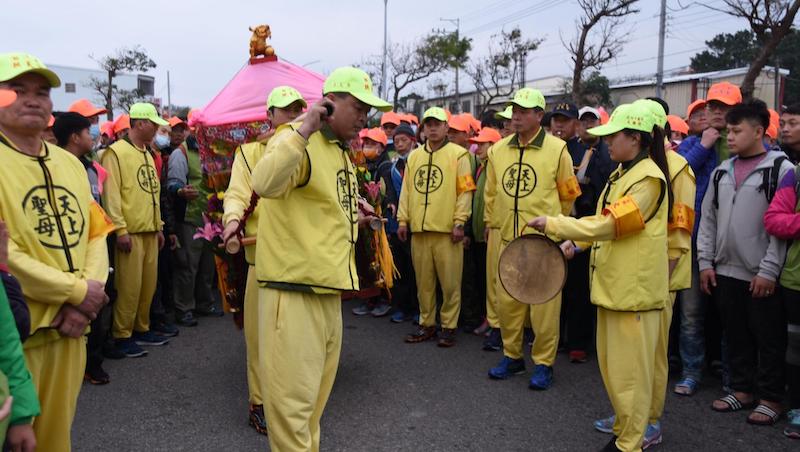 白沙屯媽祖走法超神秘！沒路線、沒計畫⋯「粉紅超跑」究竟靠什麼指引？