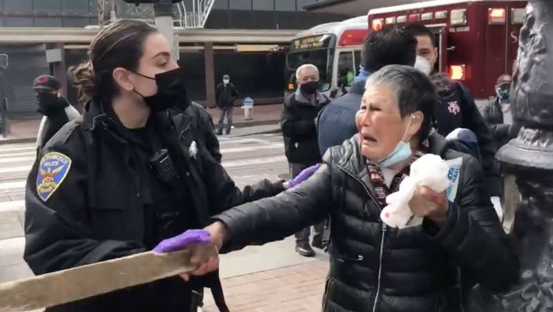 美國掀仇恨亞裔》舊金山75歲嬤無故遭白人毆打，2600萬募款全捐反歧視組織