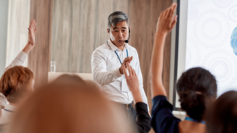 說話有禮，被當「官腔」？9成人都討厭的說話方式，可以怎麼改？