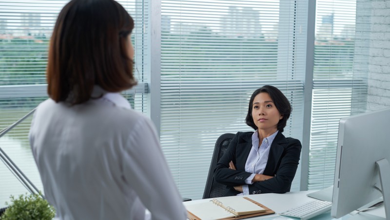 如何告知主管壞消息，傷害最小？3種難以啟齒的對話情境，這樣克服