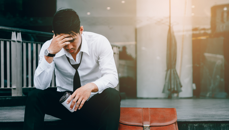 你身邊一定有這樣的人：抱怨工作爛，卻怎樣也不肯離職⋯「雙輸思維」害慘人