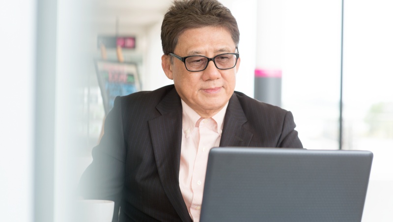 外商高階主管，返台盡孝道卻無法再回職場…50歲後的職涯抉擇