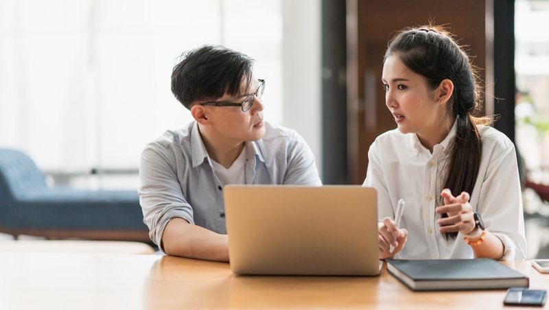 「社交宅」也能成為職場MVP：3個給I人的職場生存指南